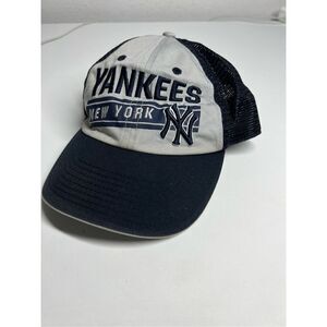 New York Yankees Men’s Adjustable Hat